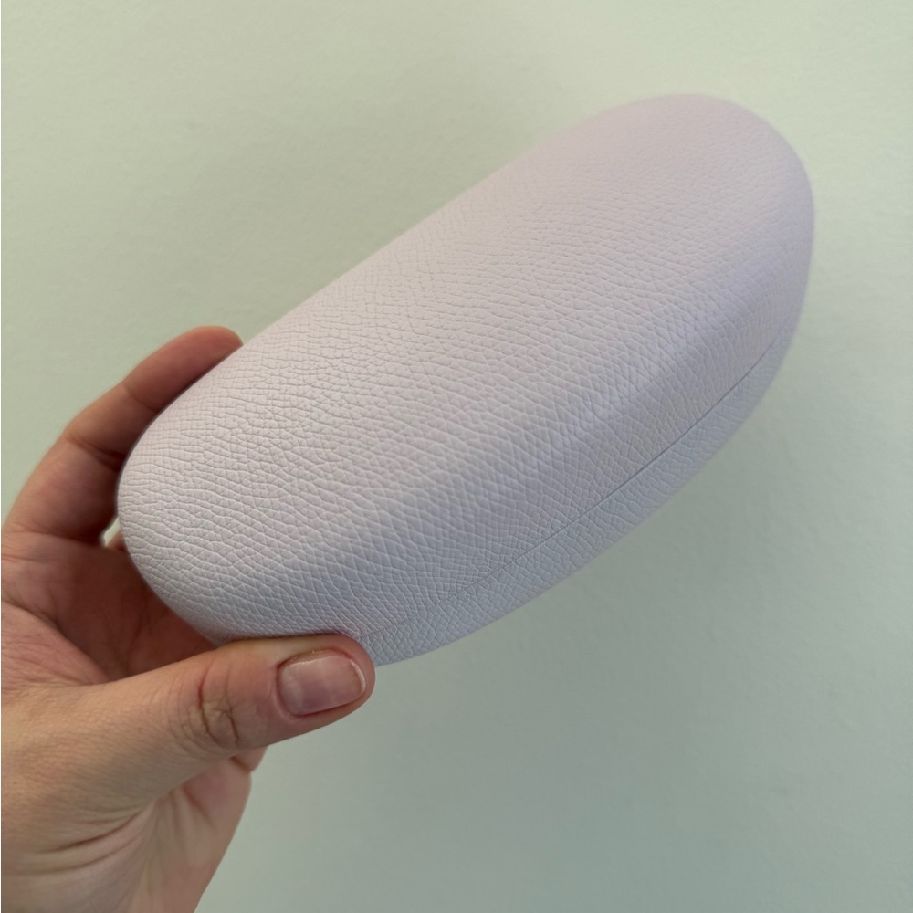 Textured Off-White Lilac Eyeglass Case